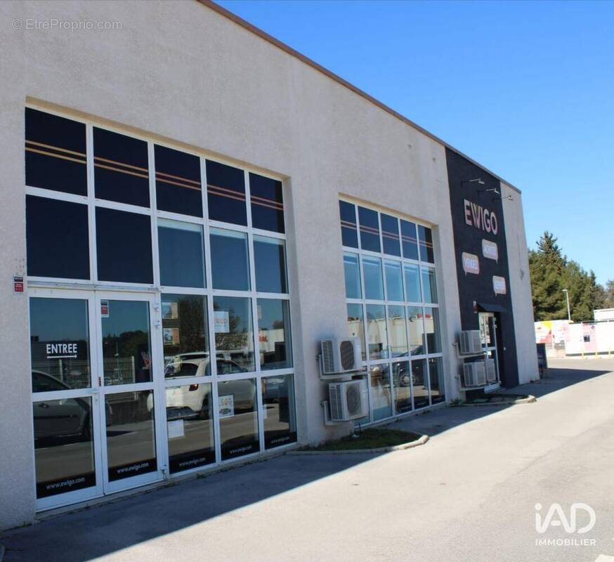 Photo 1 - Commerce à SAINT-JEAN-DE-VEDAS