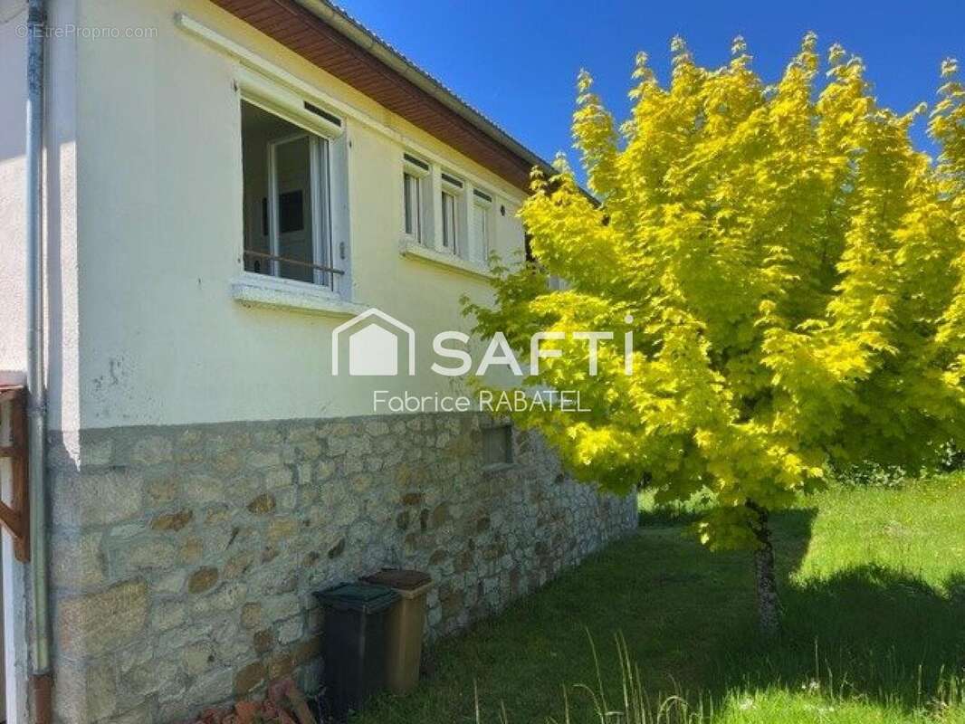 Photo 2 - Maison à BOURG-LASTIC
