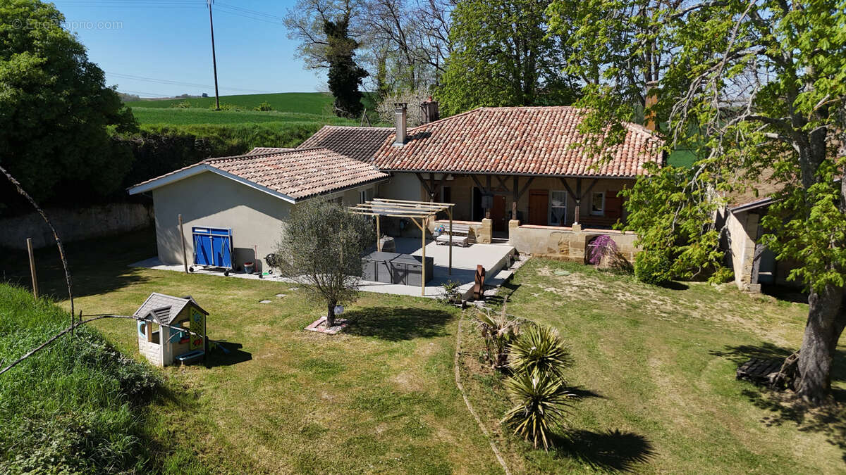 Maison à SAINT-BARTHELEMY-D'AGENAIS
