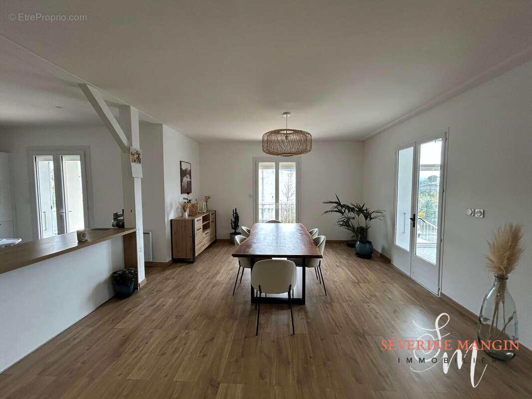 Maison à ROMANS-SUR-ISERE