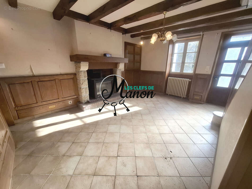 Maison à LAURIERE