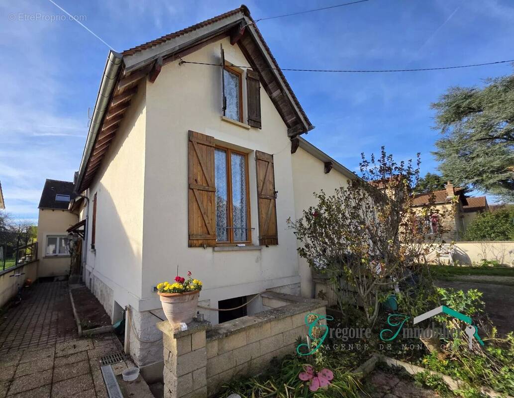 Maison à MONTIGNY-SUR-LOING