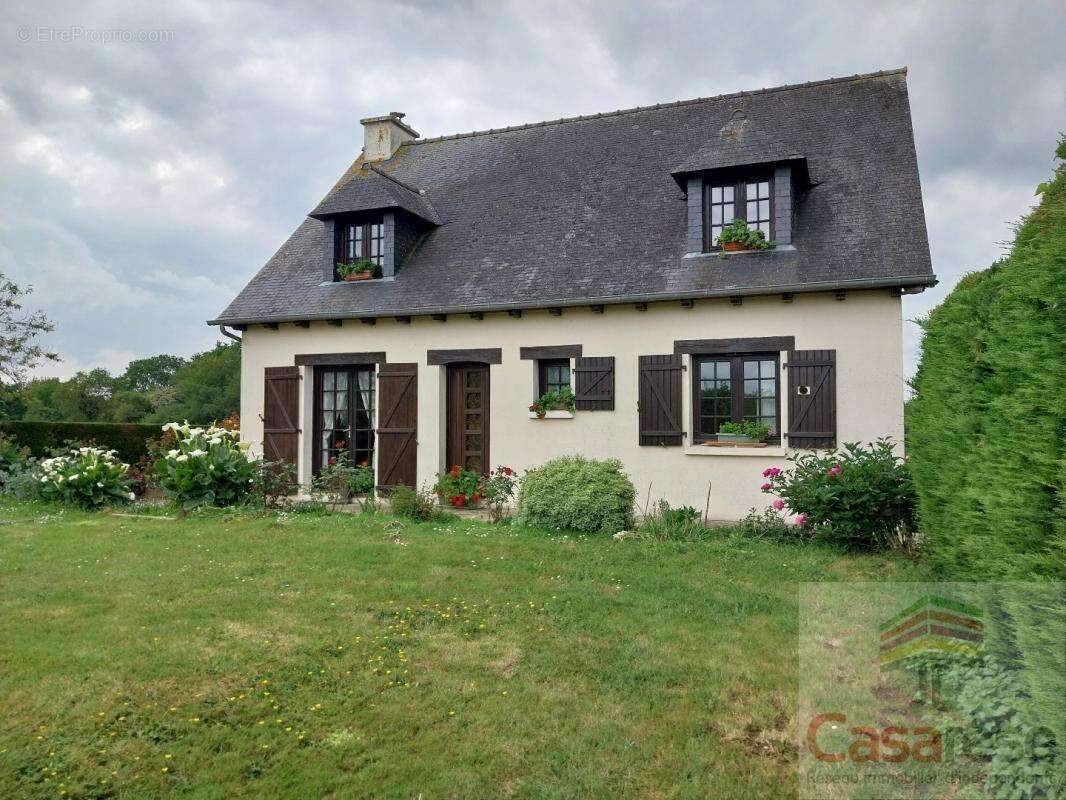 Maison à PLOUASNE