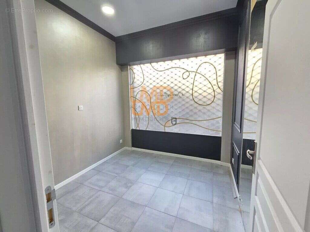 Commerce à MARSEILLE-4E