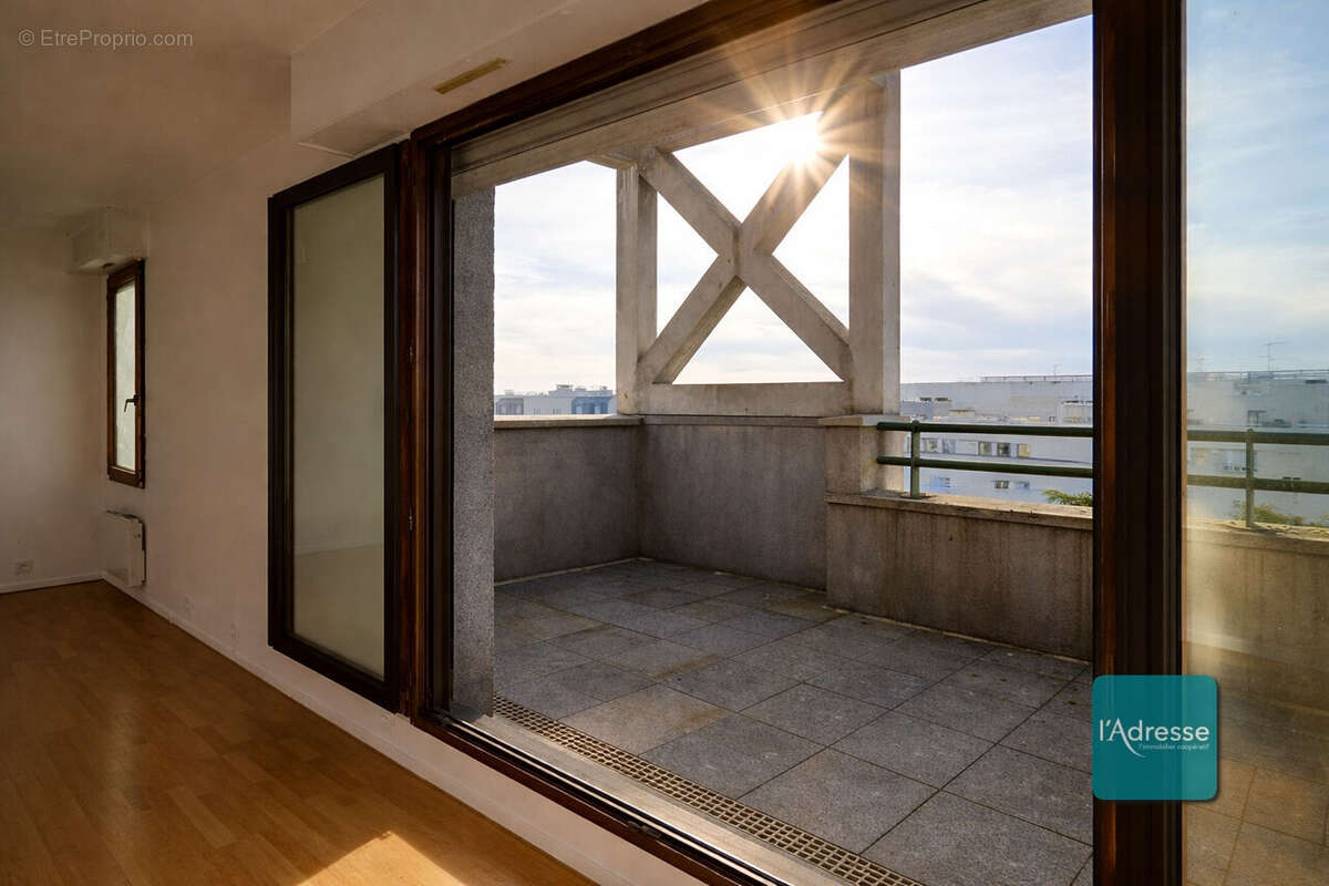 Appartement à CHARENTON-LE-PONT