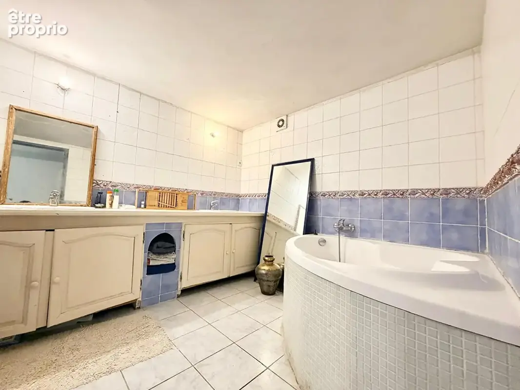 Maison Ouveillan T5 de  175 m2 avec piscine - photo 12