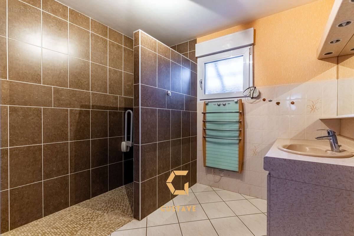 Maison à VAROIS-ET-CHAIGNOT