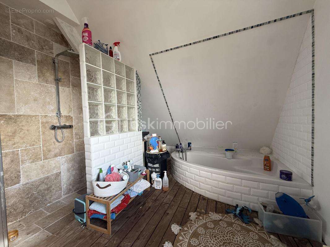 À vendre – Belle propriété familiale avec gîtes et terrain – À deux pas de Pont-l’Évêque - photo 10