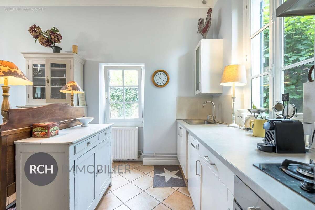 Secteur CCPH et HOUDAN - Maison de charme en pierre avec joli jardin - photo 8
