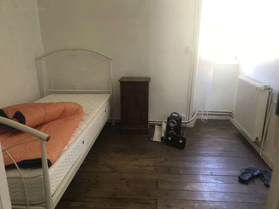 Appartement à LUSSAC-LES-EGLISES