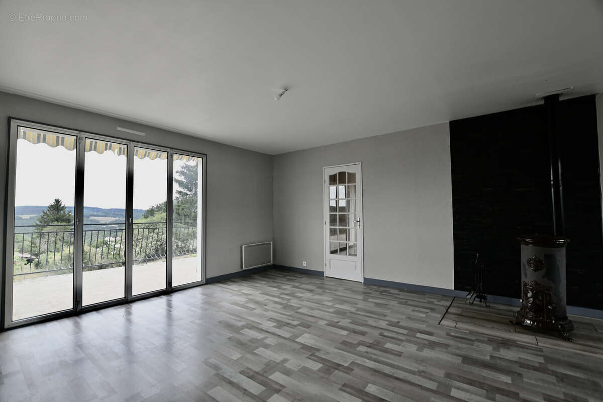 Maison à SAINT-ANDRE-EN-MORVAN