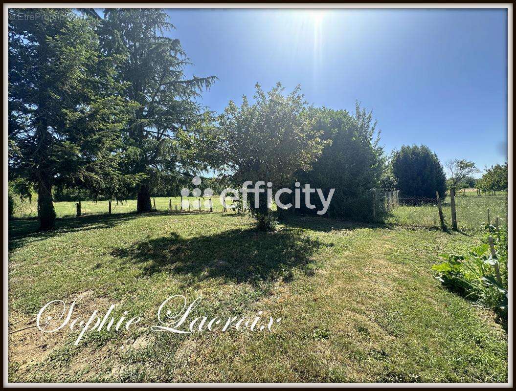 Maison à LENS-LESTANG