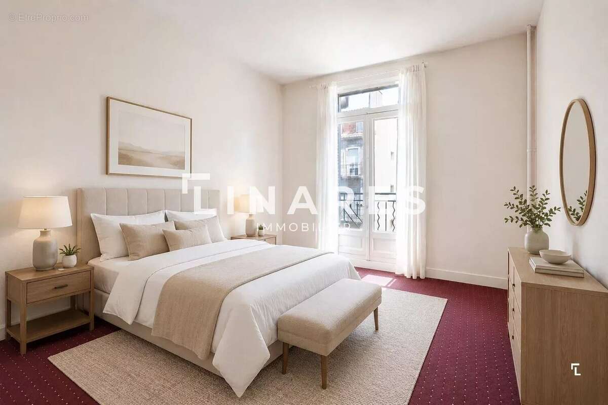 CENTRAL PARADIS - Appartement T4 de 158m2 - Balcon - Cave -  2 chambres de bonne - 13008 - photo 14