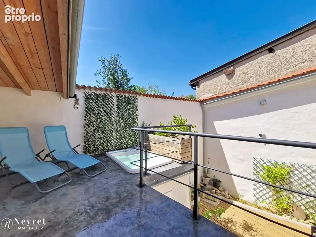 Communay - Maison de ville 151m2 - 4 chambres avec espace bureau - Cour privative de 35m2 - photo 14