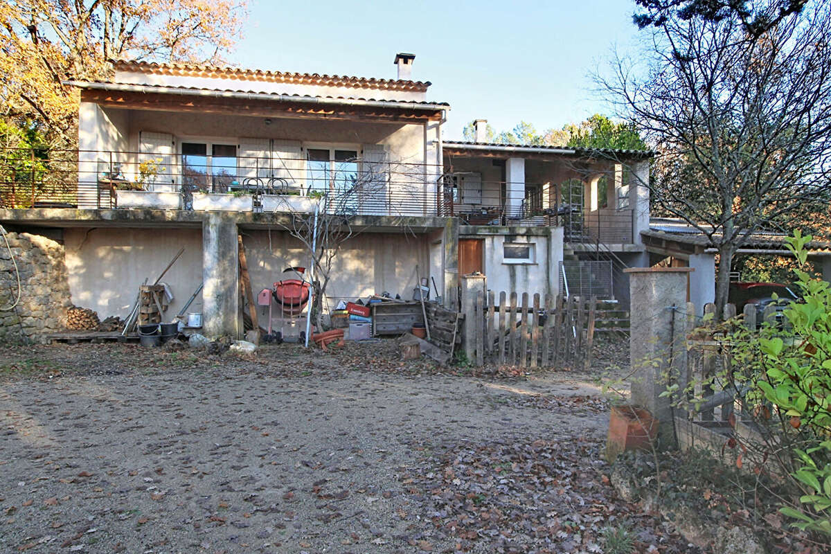 Maison à ENTRECASTEAUX
