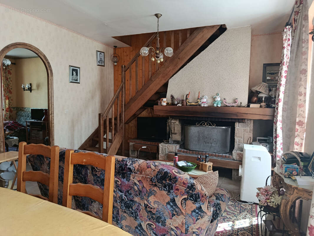 Maison à BENGY-SUR-CRAON