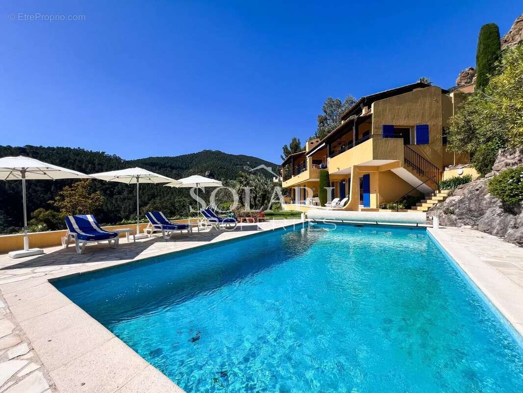 Maison à THEOULE-SUR-MER