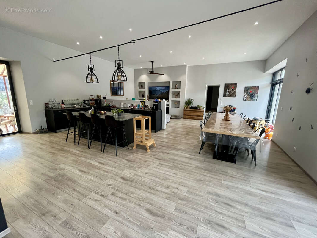 Maison à CHEMILLY-SUR-YONNE