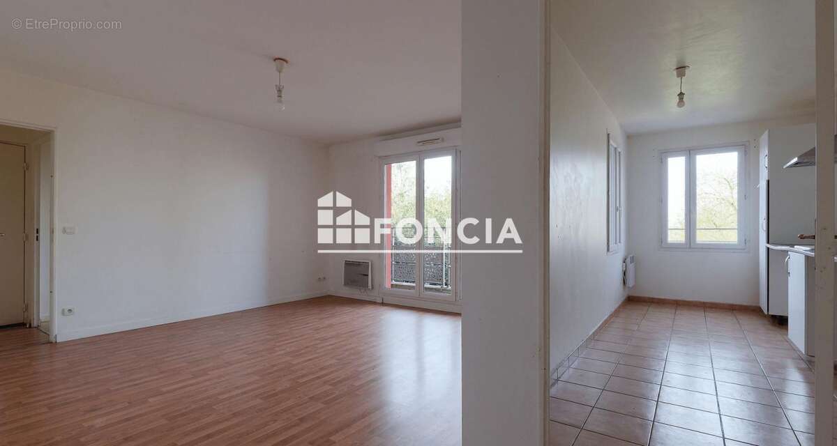 Appartement à CORBEIL-ESSONNES