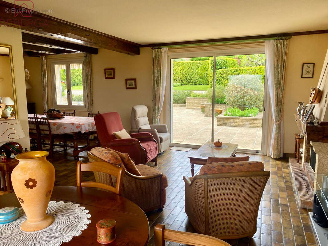 Maison à AUSSILLON