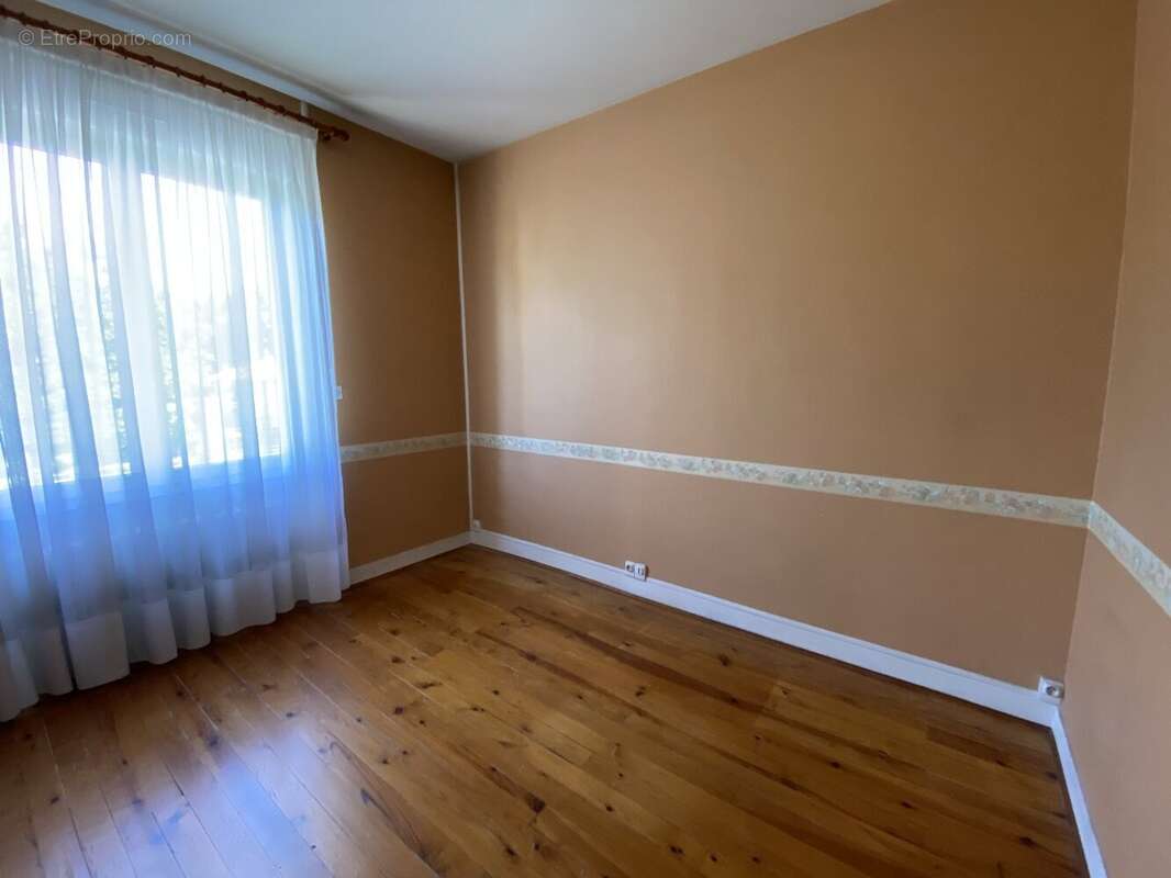 Maison 82 m² à Angouleme  - photo 7