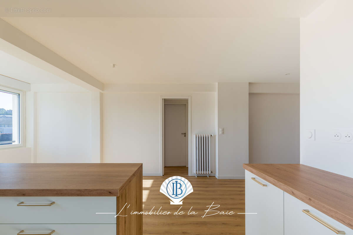 Appartement rénové - Cœur de bourg, Erquy 74 m2 - photo 10