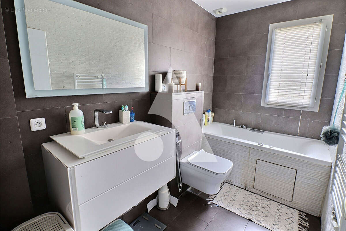 Maison à SAINT-OUEN-L&#039;AUMONE