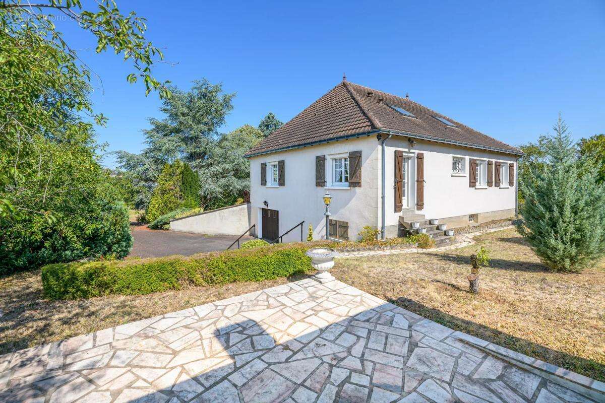 Maison de 6 pièces de 140 m² à Bléré - photo 18