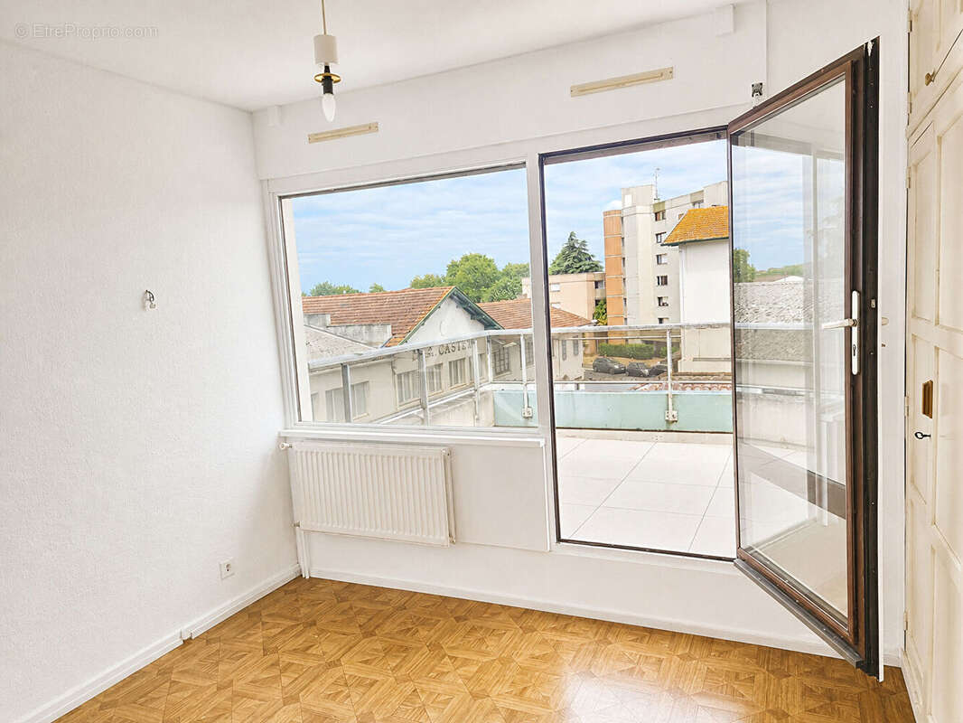 DAX Centre Appartement 2 pièce(s) 47.84 m2 - photo 2