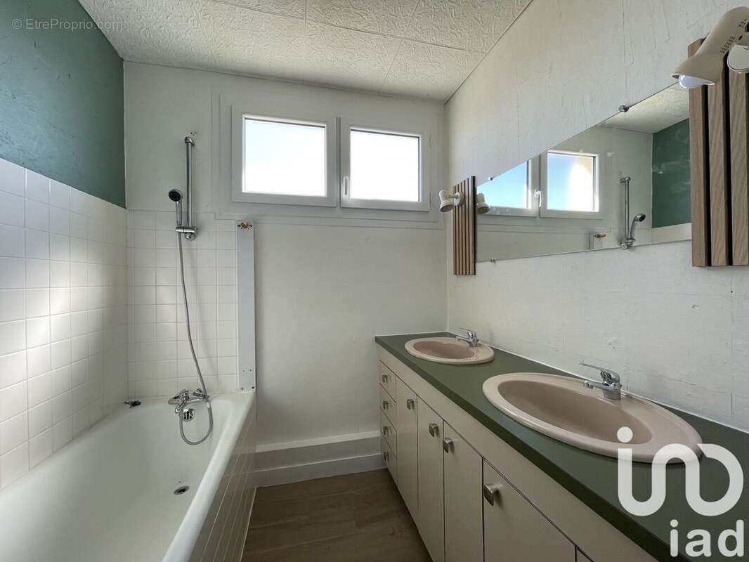 Photo 2 - Appartement à SAINT-JUNIEN