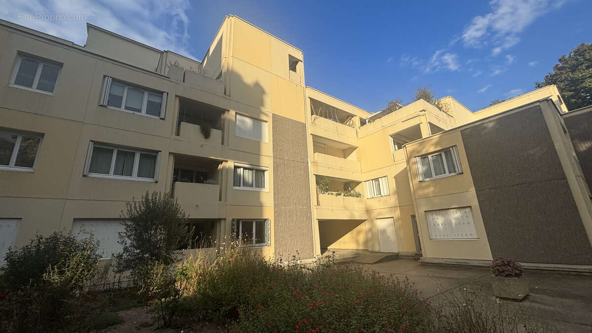 Appartement à EPINAY-SUR-SEINE