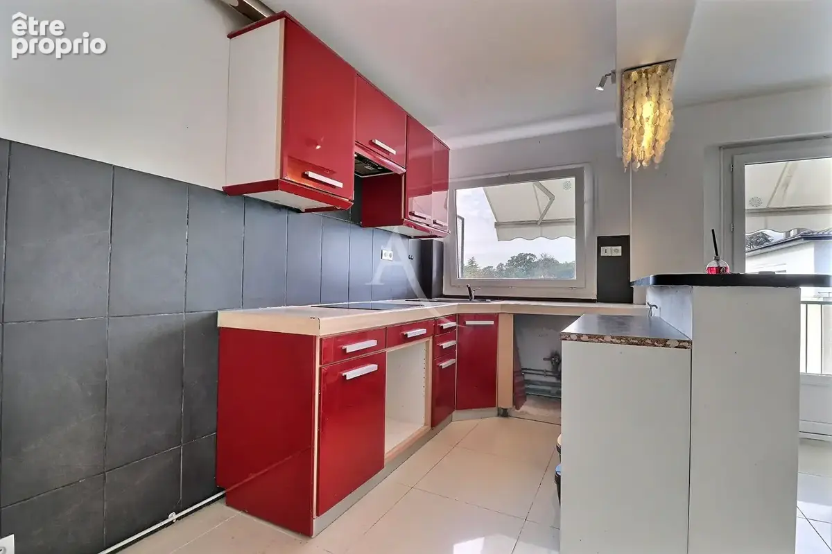 Bel Appartement Maisons Laffitte 5 pièce(s) 86,97 m2  (3 chambres) + chbre de service  (9,48 m²) au calme ! - photo 5