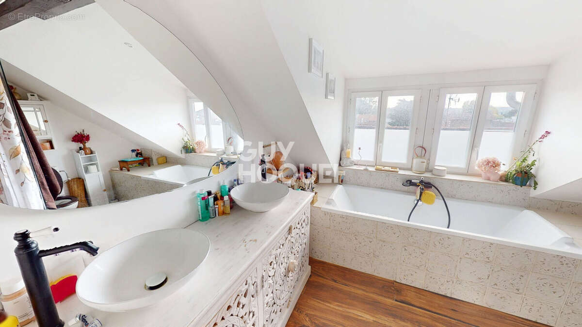 Maison à LES PAVILLONS-SOUS-BOIS