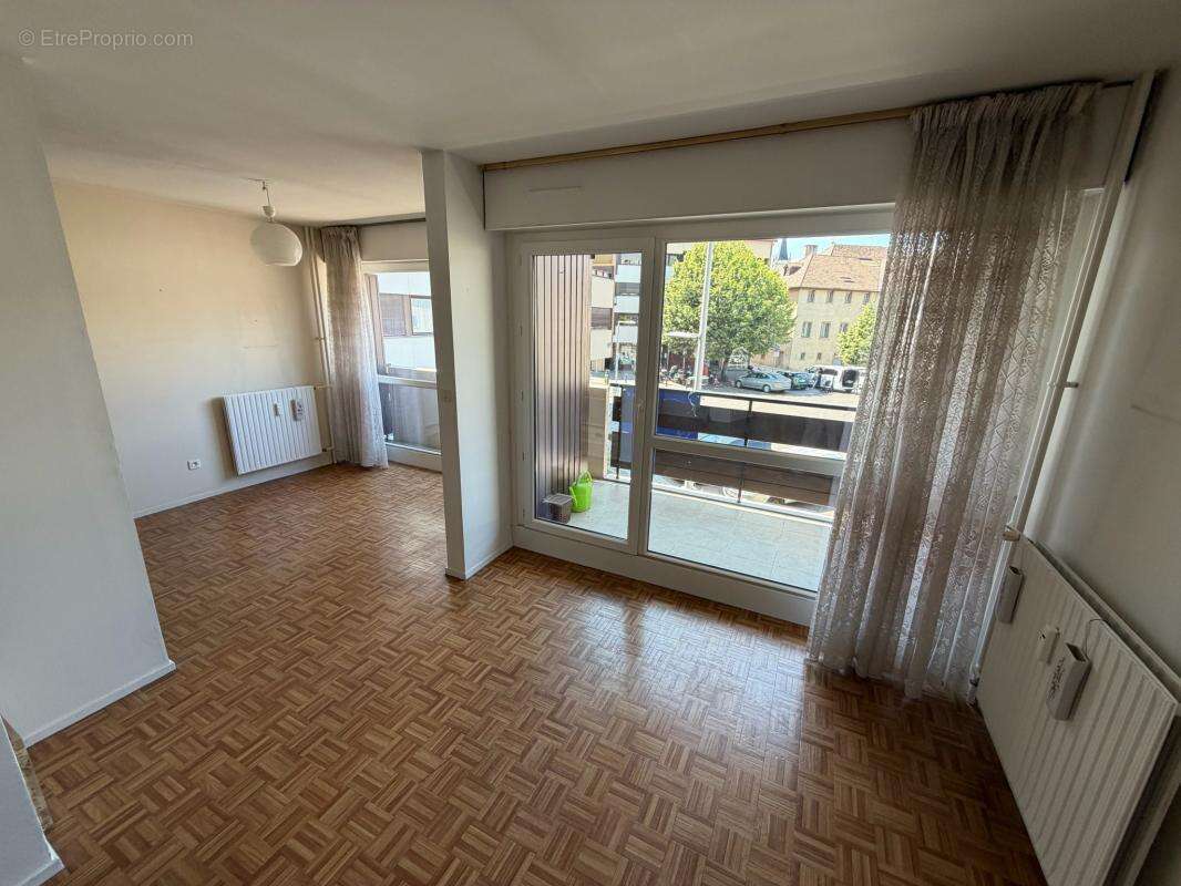 Place du Marché - T3 de 66,86 m2 au 1er étage - photo 2