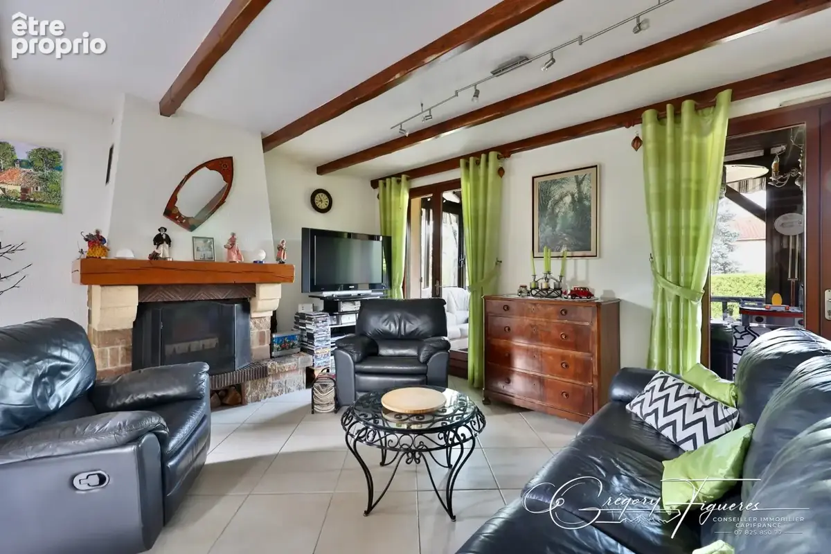 CHAPONOST – Élégante maison familiale avec possibilité de deux logements indépendants – Terrain de 802 m² - photo 3