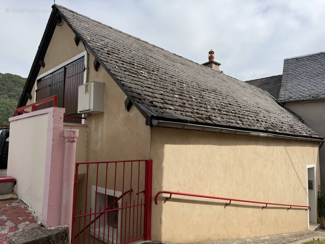 Maison de village avec vue dominante sur la vallée du Lot   Fort potentiel d'aménagement - photo 3