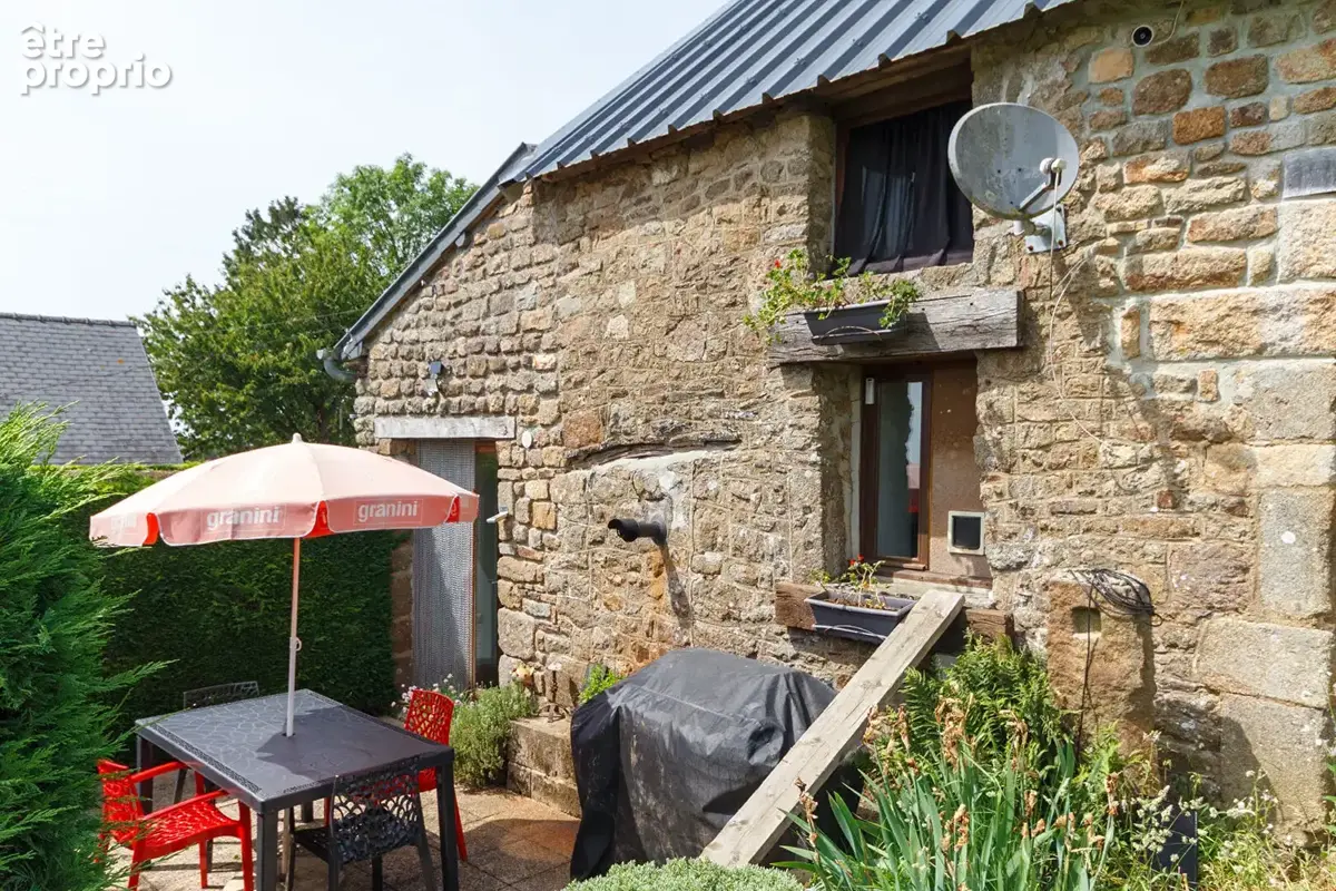La Manche : Maison et deux gîtes dans un cadre champêtre paisible. - photo 13