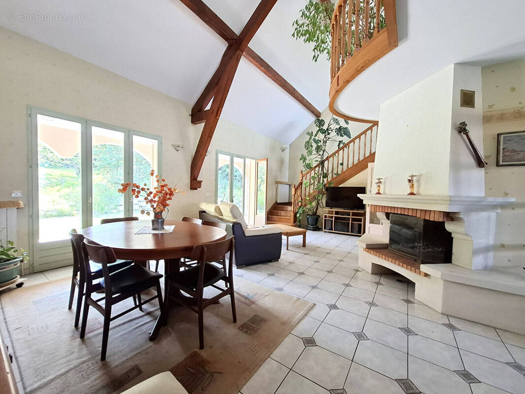 Maison à VILLEMOMBLE