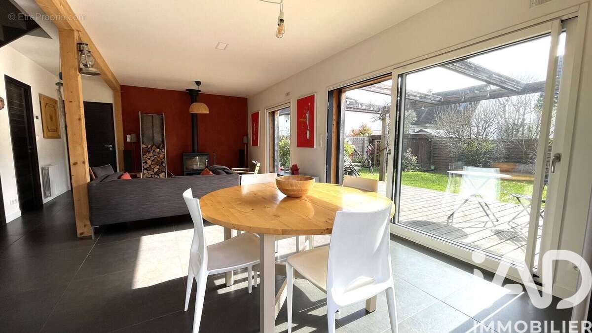 Photo 2 - Maison à ARPAJON