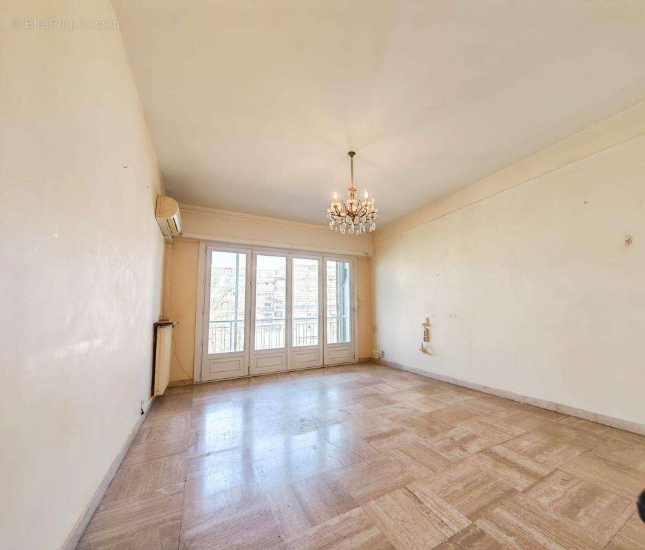 Appartement à CAGNES-SUR-MER