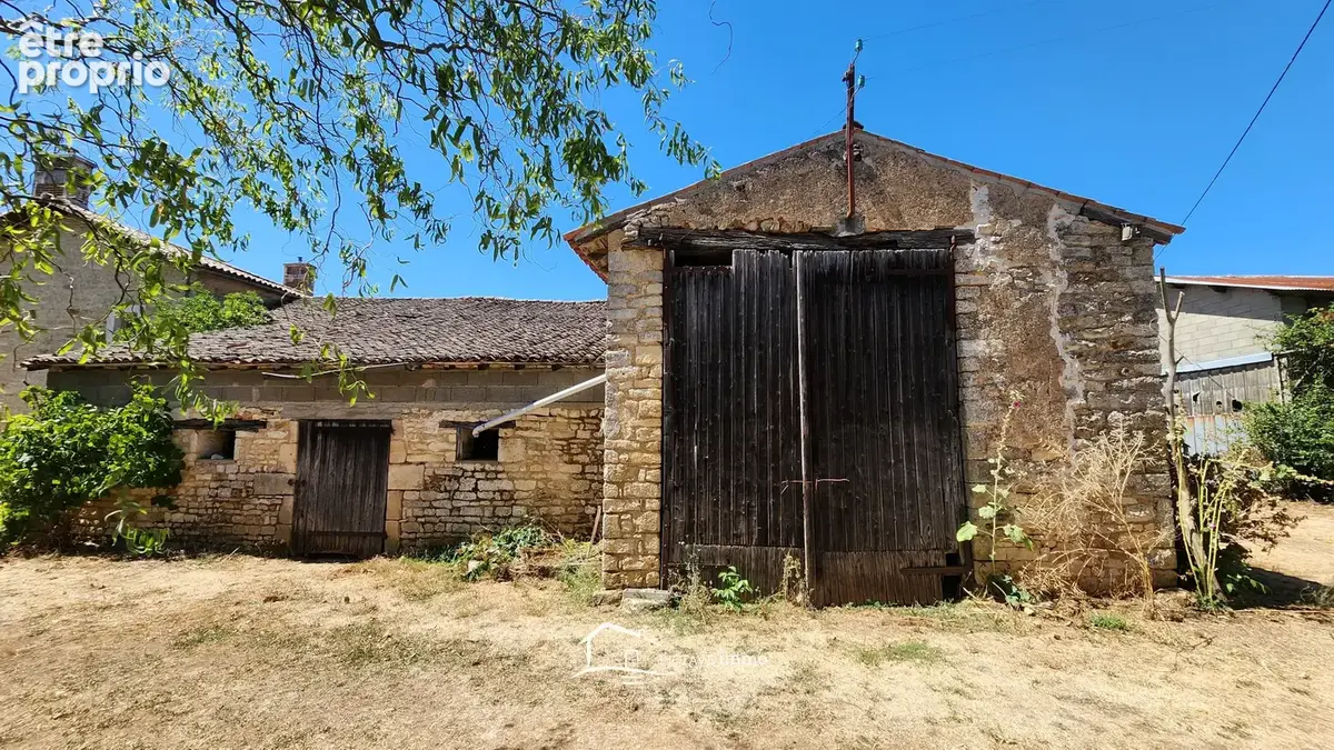 Maison indépendante avec vie de plain-pied et nombreuses dépendances - photo 11