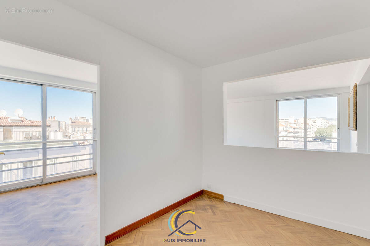 Appartement à MARSEILLE-6E