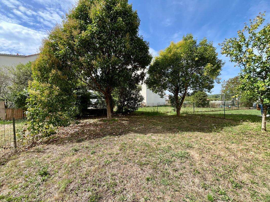 Maison à COLAYRAC-SAINT-CIRQ