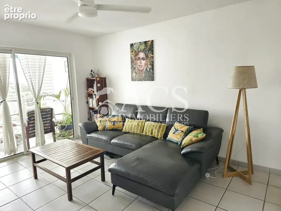 T3 meuble a deux pas de la plage + garage anse mitan - photo 1