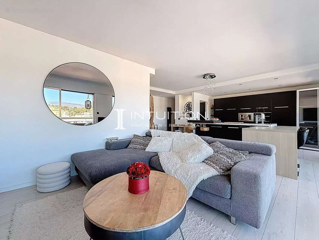 Appartement à LE CANNET