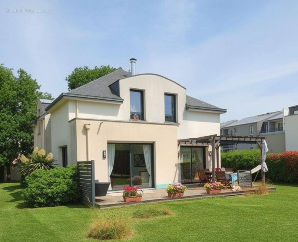 Maison à THORIGNE-FOUILLARD