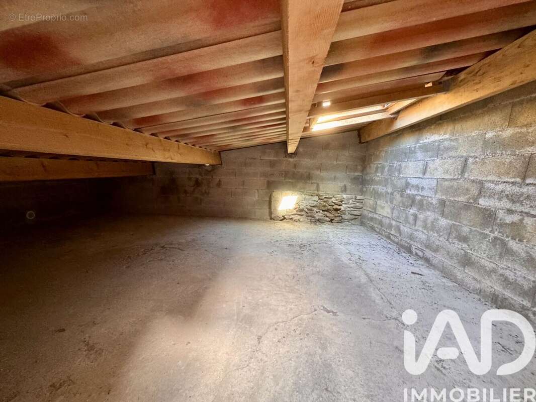 Appartement 23 m² à La Garde-Freinet  - photo 5
