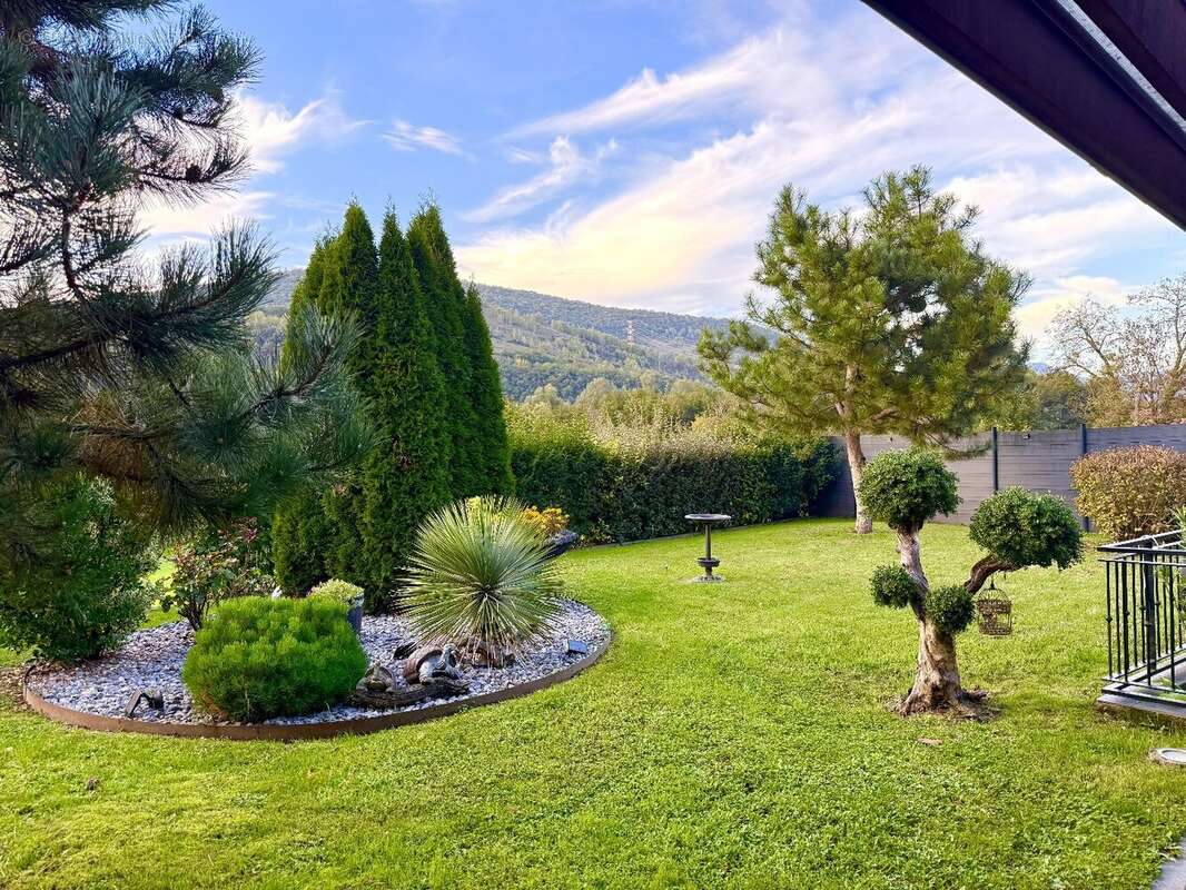 Maison à VAULNAVEYS-LE-BAS