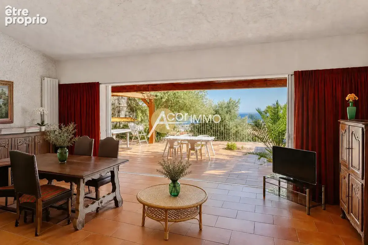 Bandol - propriété de caractère de 230 m2 - vue mer - terrain de plus de 2700m2 - photo 7
