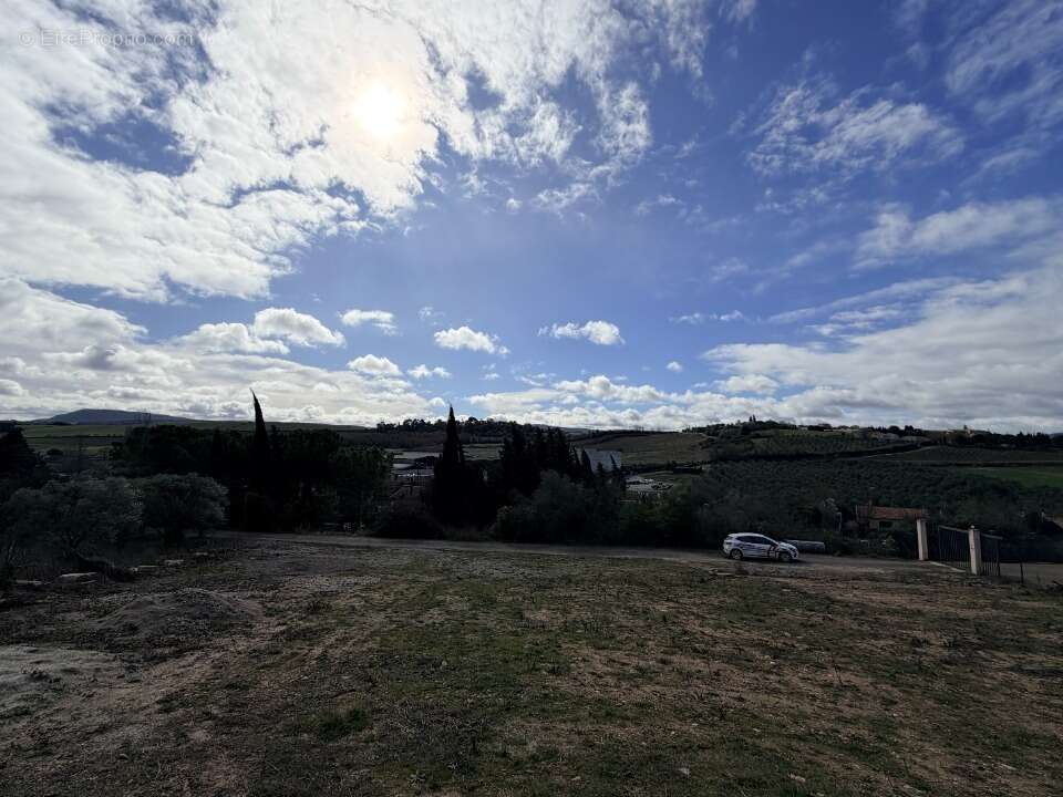 Terrain 1500 m² à Gaja-Et-Villedieu  - photo 2